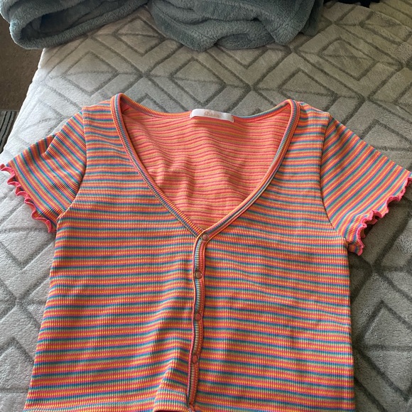 Multicolored striped crop top - Picture 2 of 7